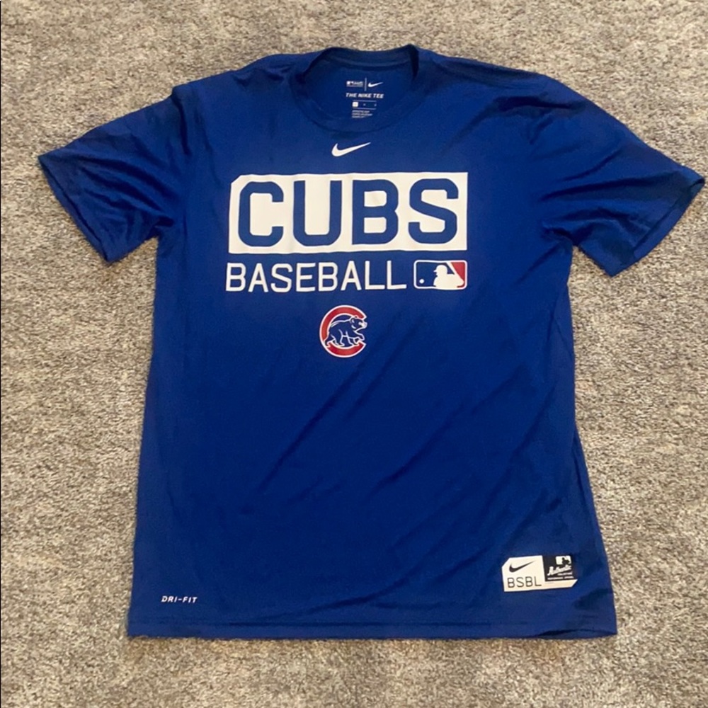 Nike CHicago Cubs baseball shirt